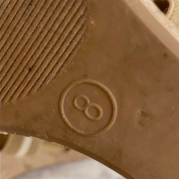 Wedge tan strapped sandal size 8 Merona - Picture 4 of 8